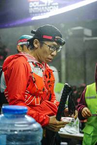 BIB: 100
                            <button type="button" onclick="openModal(22310655)" class="btn btn-primary btn-sm float-right btn-popup" data-toggle="modal" data-target=".modal-high-quality">
                        <i class="fas fa-shopping-cart"></i> Add to Cart
                    </button>
                                            <button type="button" onclick="isThisMe(22310655, true)" class="btn btn-success btn-sm float-right btn-popup btn-isme hidden" data-toggle="tooltip" data-placement="bottom" title="นี่คือรูปของคุณใช่ไหม คลิกที่นี่เพื่อเอาเข้าอัลบั้ม">
                        <i class="fas fa-plus"></i> Add to album
                    </button>
                    <button type="button" onclick="isThisMe(22310655, false)" class="btn btn-warning btn-sm float-right btn-popup btn-isnotme hidden">
                        <i class="fas fa-ban"></i> Remove from album
                    </button>